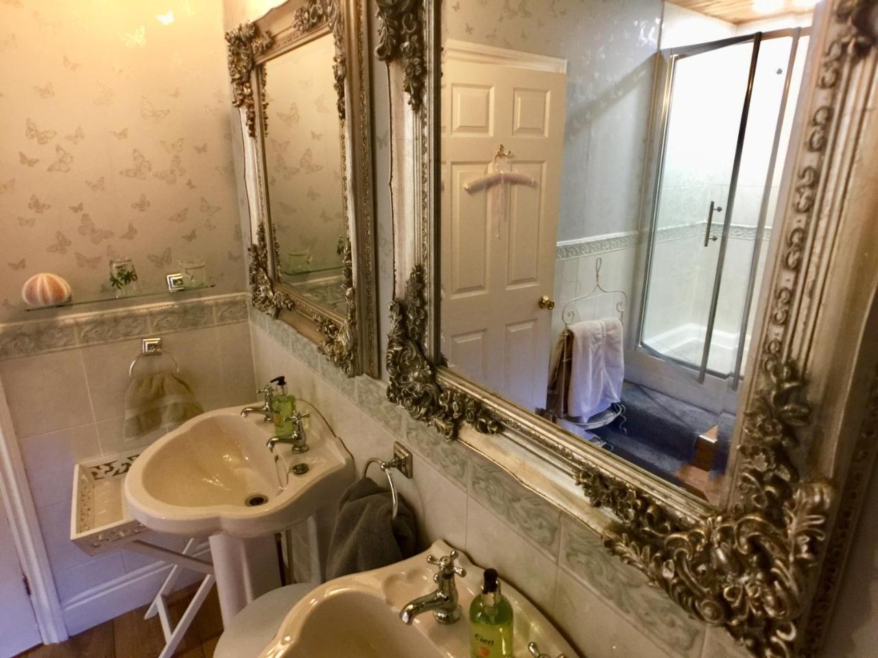 The Suites At Ty Anne Beaumaris Extérieur photo